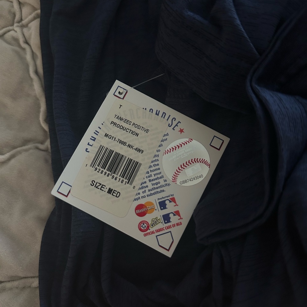 New York Yankees Antigua Heather Navy Layout Polo - Picture 4 of 5